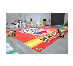 Oversize fabric printing and displays